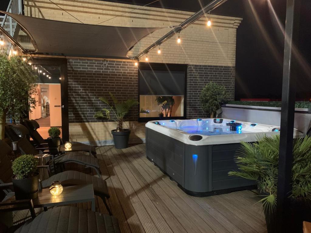 Wellness Dome Penthouse Suite Kerkrade Ngoại thất bức ảnh
